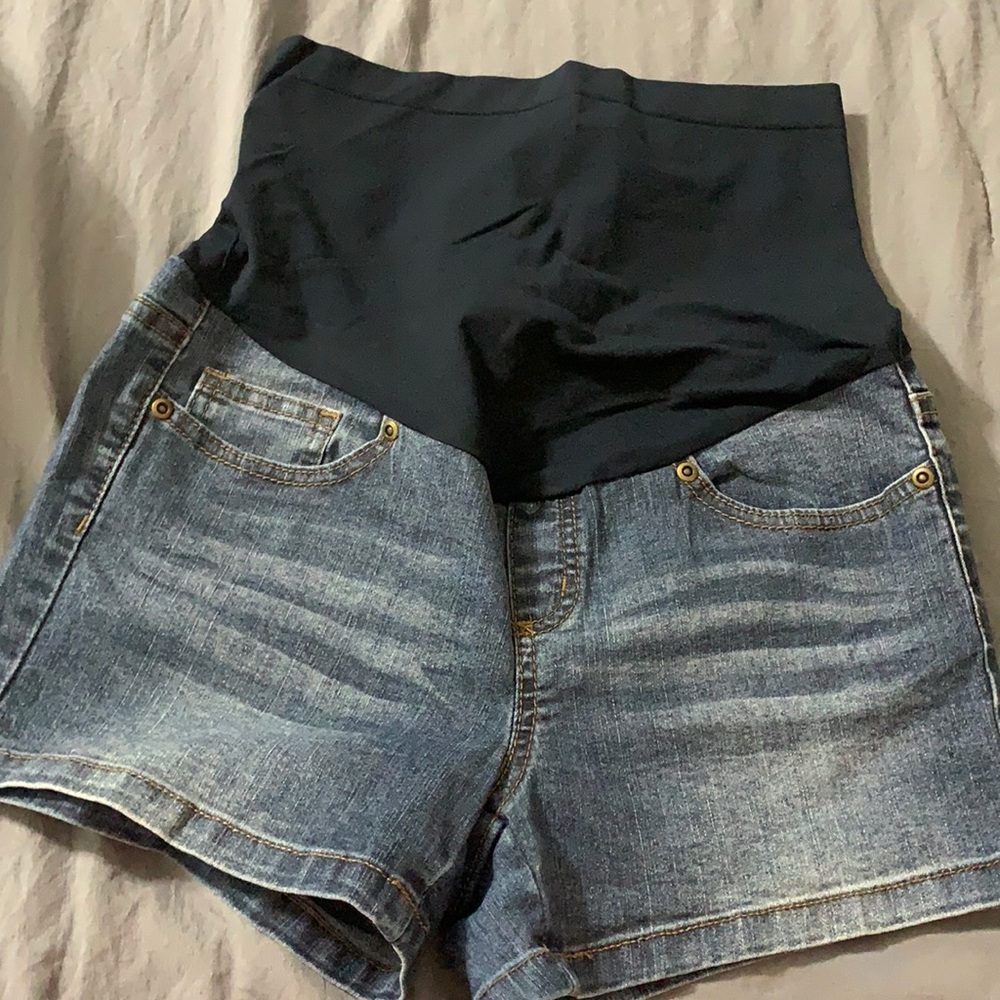 Belly by Design maternity shorts